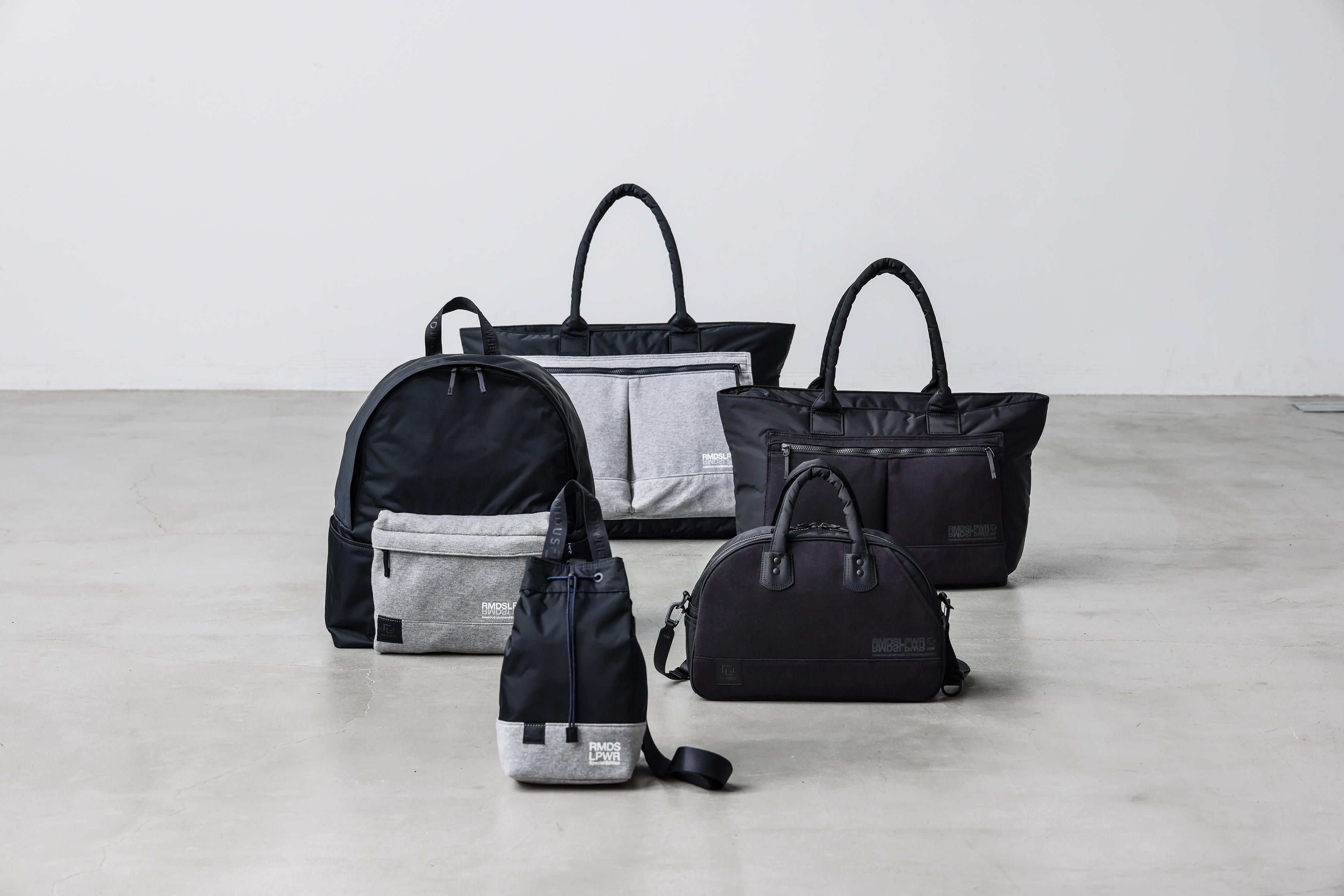 ※lilly※【入手困難 美品✨】ETRE TOKYO ブラック 新作ブラウスがラインナップに加わりました 透明感のある
