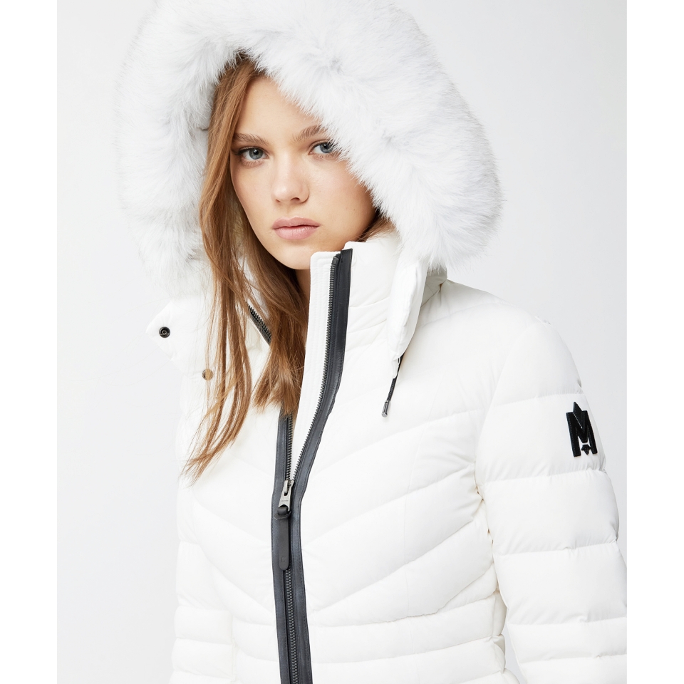 MACKAGE ダウンジャケット ホワイト #S/P ハンガー MACKAGE/マッカージュ〉POP UP STORE | 売場ニュース | 博多阪急