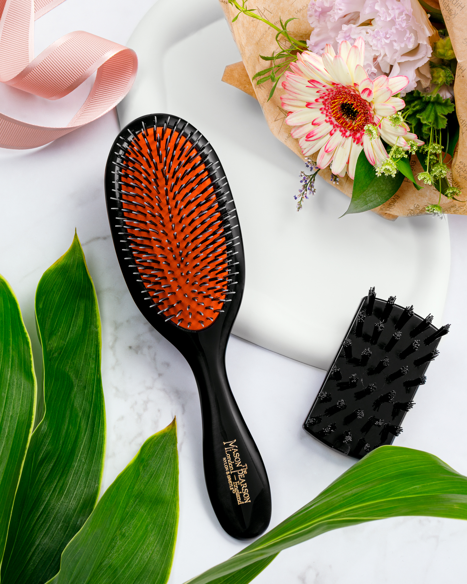 大切な人へのギフトにもおすすめ「メイソンピアソン」ヘアブラシ