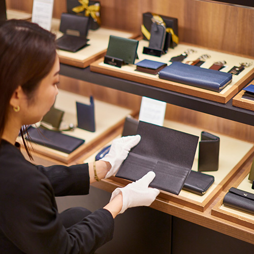 紳士ファッション「ギフトから日常使いのアイテム探しまで幅広くサポート」