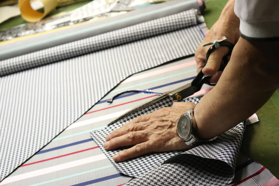 giraffe（ジラフ）』～国内生産にこだわり、1枚1枚ていねいに 絵画を