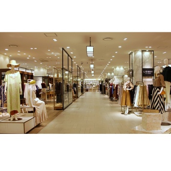 2001年発売・梅田阪急百貨店 ♥限定300体・マリーン♥ さらに印象的に！阪急うめだ本店のクリスマスウィンドーは「鏡の国の